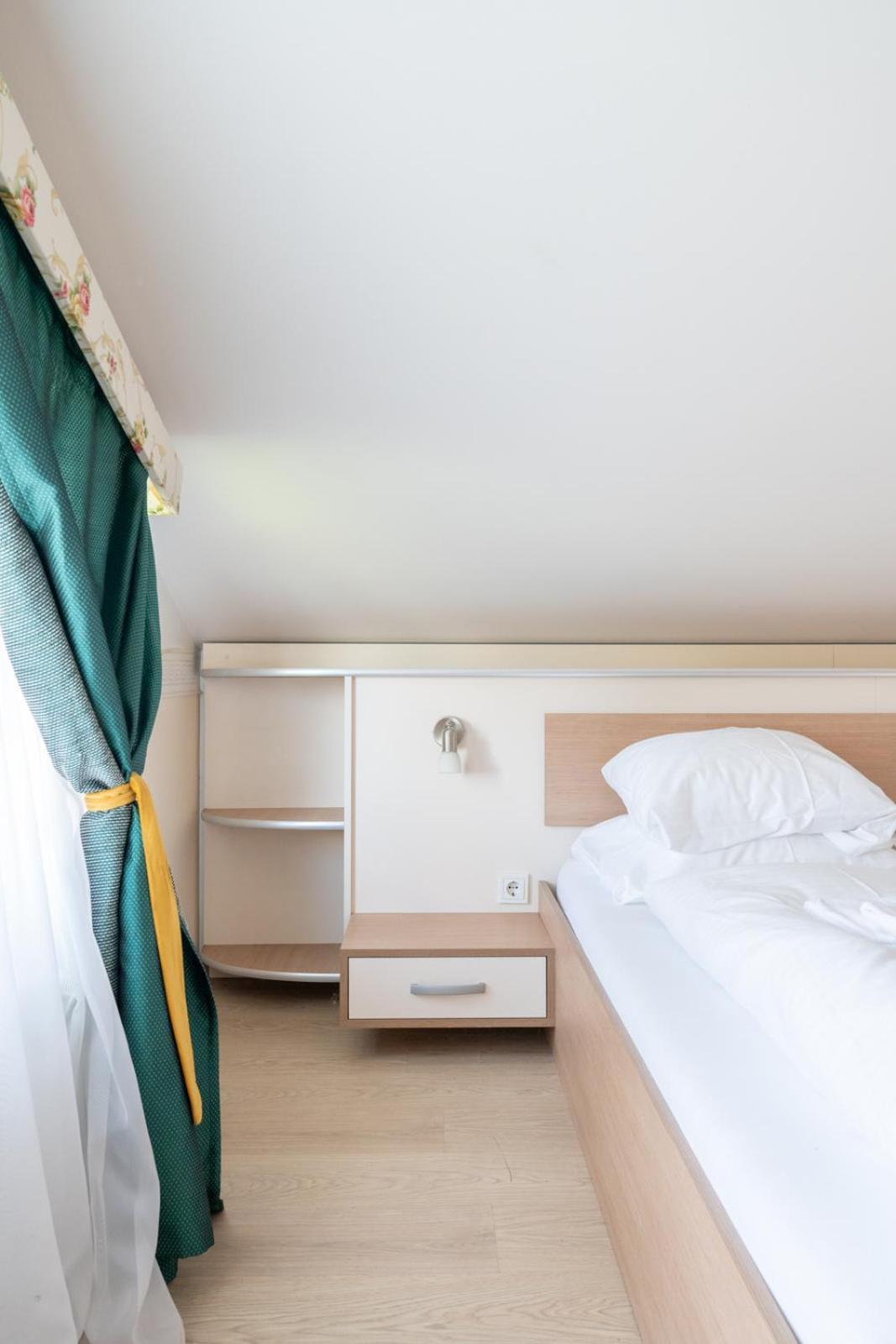 Farawayhomes Aparthotel Near Vienna Airport - Anytime Self Check-In Bruck an der Leitha Eksteriør bilde