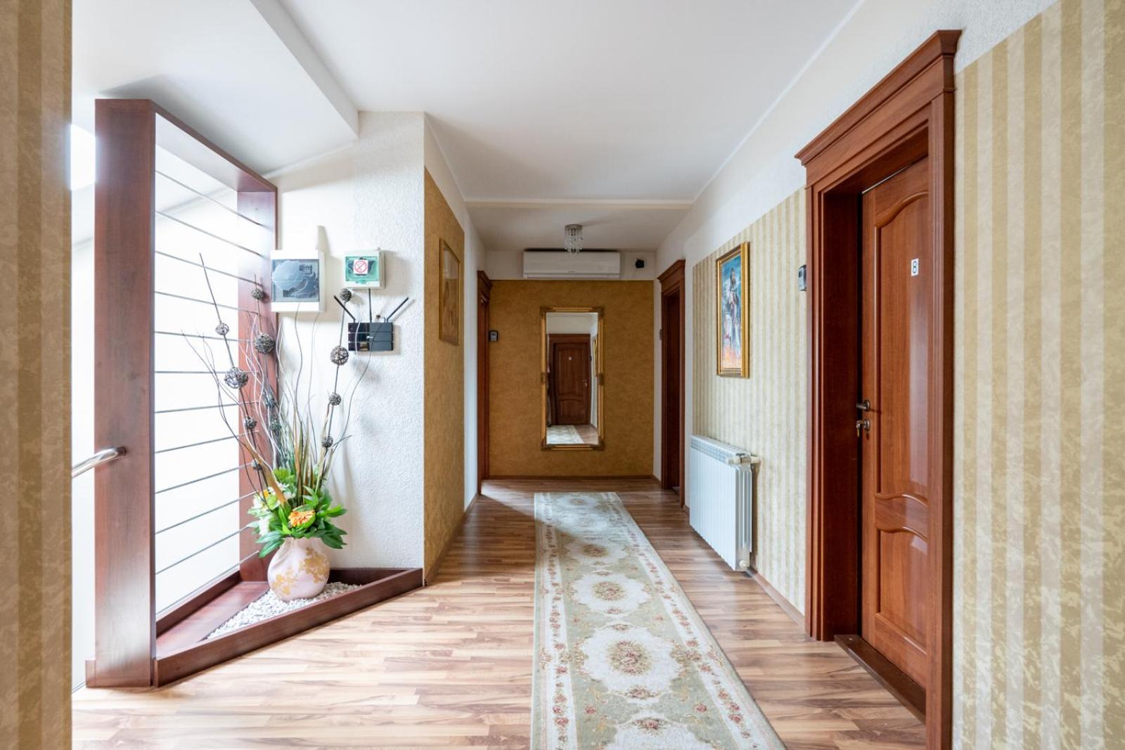 Farawayhomes Aparthotel Near Vienna Airport - Anytime Self Check-In Bruck an der Leitha Eksteriør bilde