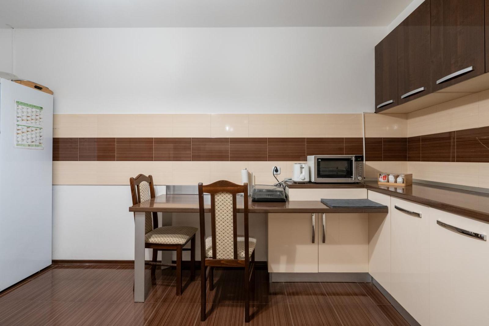 Farawayhomes Aparthotel Near Vienna Airport - Anytime Self Check-In Bruck an der Leitha Eksteriør bilde