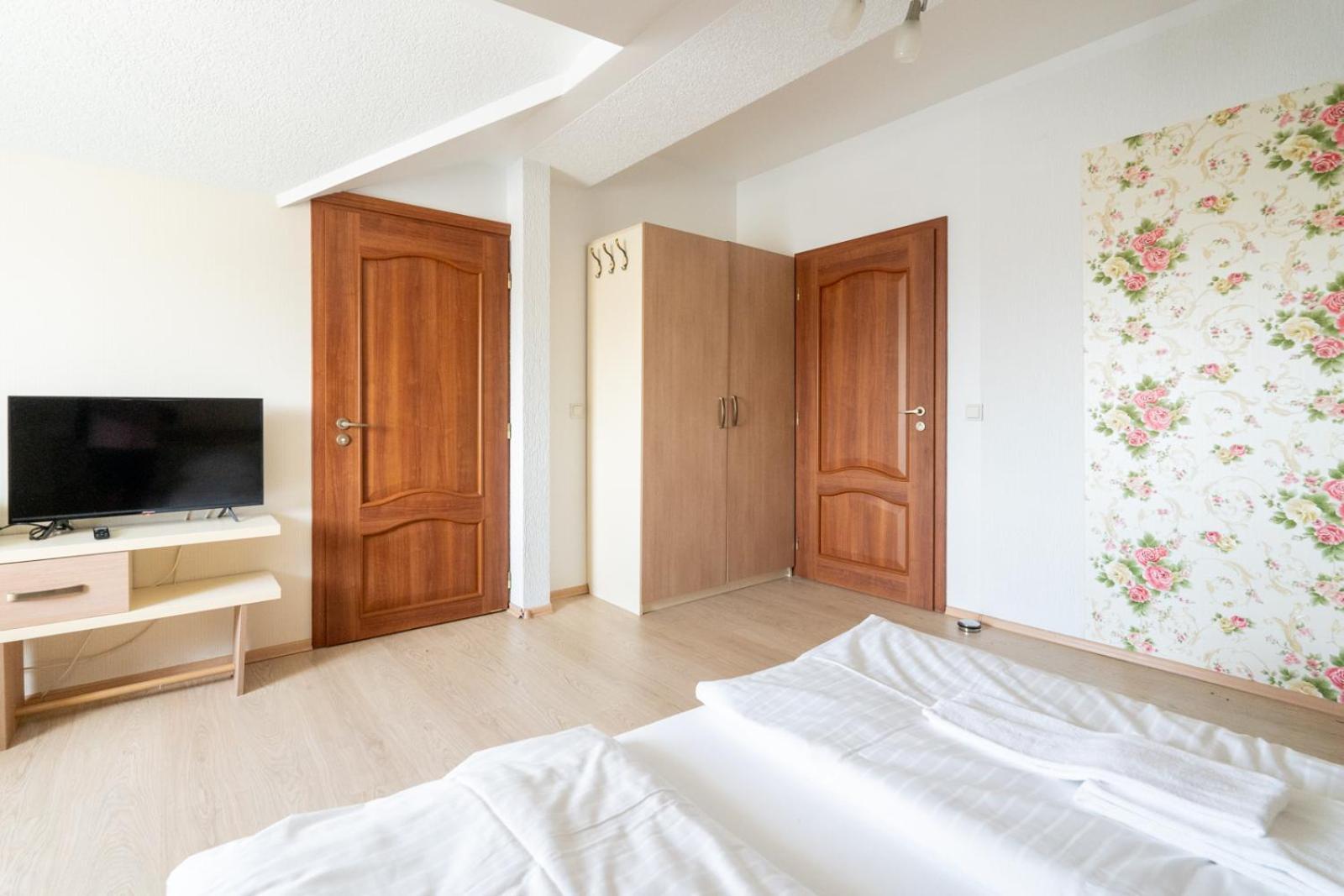 Farawayhomes Aparthotel Near Vienna Airport - Anytime Self Check-In Bruck an der Leitha Eksteriør bilde