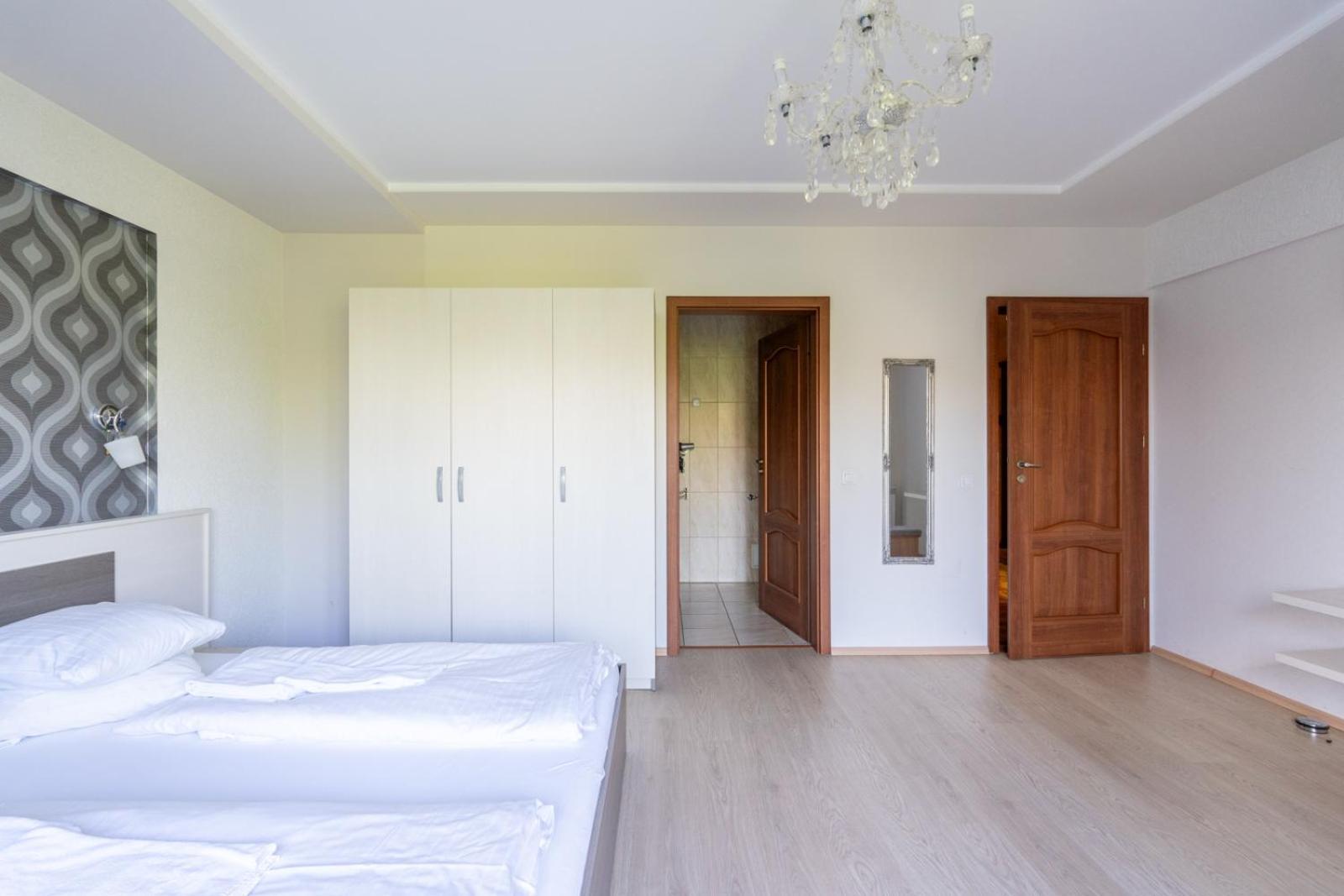 Farawayhomes Aparthotel Near Vienna Airport - Anytime Self Check-In Bruck an der Leitha Eksteriør bilde