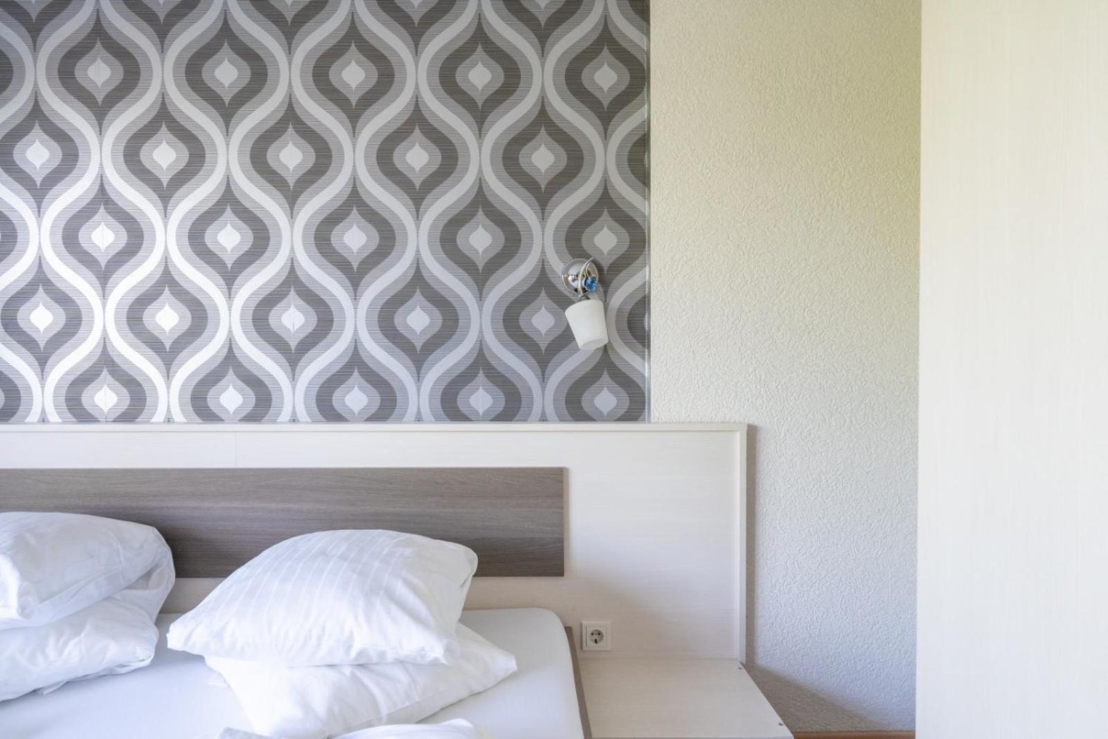 Farawayhomes Aparthotel Near Vienna Airport - Anytime Self Check-In Bruck an der Leitha Eksteriør bilde